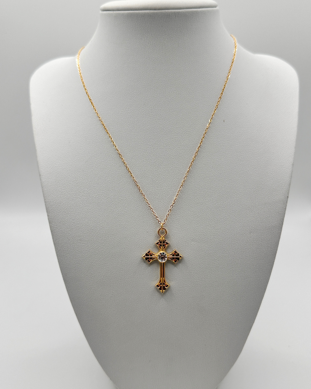 Collana Croce Vintage